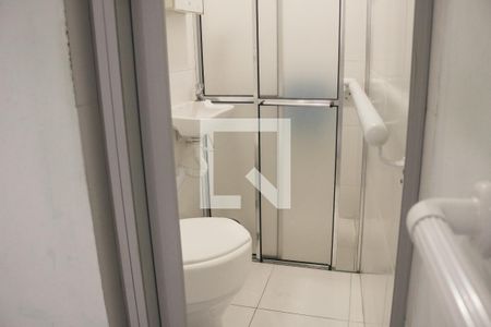 Banheiro de casa à venda com 5 quartos, 124m² em Vila Isolina Mazzei, São Paulo