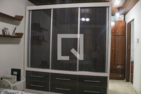 Casa à venda com 124m², 5 quartos e 2 vagasSuíte 3