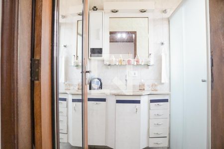 Casa à venda com 124m², 5 quartos e 2 vagasBanheiro da Suíte 2