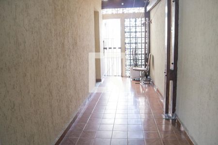 Casa à venda com 124m², 5 quartos e 2 vagasEntrada