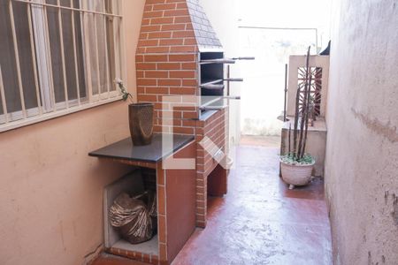 Casa à venda com 124m², 5 quartos e 2 vagasChurrasqueira