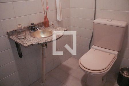 Casa à venda com 124m², 5 quartos e 2 vagasLavabo