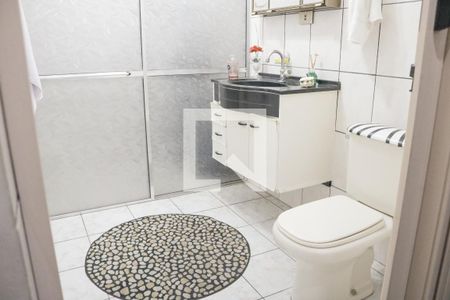 Casa à venda com 124m², 5 quartos e 2 vagasBanheiro da Suíte 3