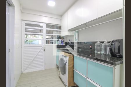 Casa de condomínio à venda com 308m², 6 quartos e 2 vagas Casa de condomínio à venda com 308m², 6 quartos e 2 vagasÁrea de Serviço