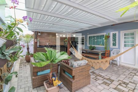 Casa de condomínio à venda com 308m², 6 quartos e 2 vagas Casa de condomínio à venda com 308m², 6 quartos e 2 vagasÁrea externa - Varanda