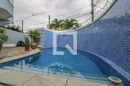 Casa de condomínio à venda com 308m², 6 quartos e 2 vagas Casa de condomínio à venda com 308m², 6 quartos e 2 vagasÁrea externa - Piscina