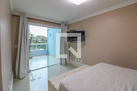 Casa de condomínio à venda com 308m², 6 quartos e 2 vagas Casa de condomínio à venda com 308m², 6 quartos e 2 vagasSuíte 3