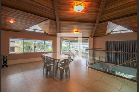 Casa de condomínio à venda com 308m², 6 quartos e 2 vagas Casa de condomínio à venda com 308m², 6 quartos e 2 vagasSótão - Salão Gourmet