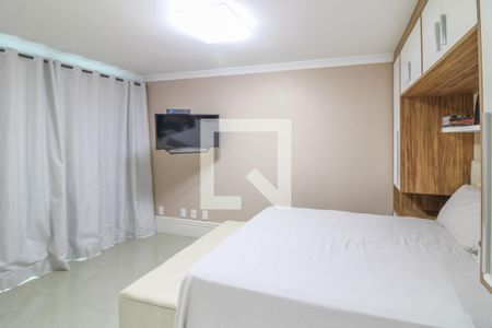 Casa de condomínio à venda com 308m², 6 quartos e 2 vagas Casa de condomínio à venda com 308m², 6 quartos e 2 vagasSuíte 3