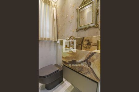 Casa de condomínio à venda com 308m², 6 quartos e 2 vagas Casa de condomínio à venda com 308m², 6 quartos e 2 vagasLavabo