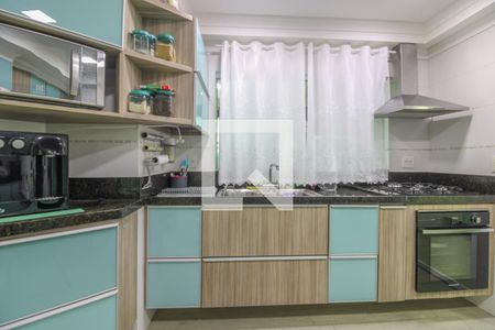 Casa de condomínio à venda com 308m², 6 quartos e 2 vagas Casa de condomínio à venda com 308m², 6 quartos e 2 vagasCozinha