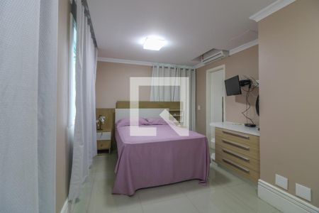 Casa de condomínio à venda com 308m², 6 quartos e 2 vagas Casa de condomínio à venda com 308m², 6 quartos e 2 vagasSuíte 2