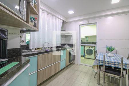 Casa de condomínio à venda com 308m², 6 quartos e 2 vagas Casa de condomínio à venda com 308m², 6 quartos e 2 vagasCozinha