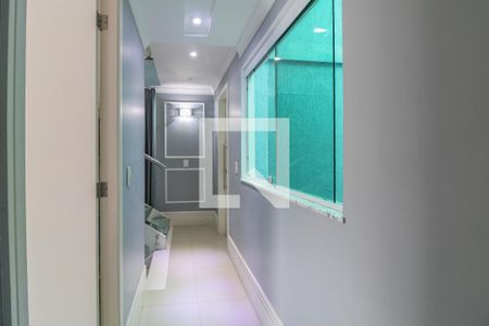 Casa de condomínio à venda com 308m², 6 quartos e 2 vagas Casa de condomínio à venda com 308m², 6 quartos e 2 vagasCorredor