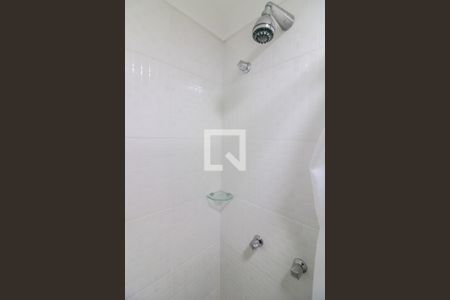 Casa de condomínio à venda com 308m², 6 quartos e 2 vagas Casa de condomínio à venda com 308m², 6 quartos e 2 vagasÁrea de Serviço - Banheiro