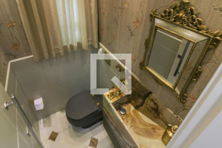 Casa de condomínio à venda com 308m², 6 quartos e 2 vagas Casa de condomínio à venda com 308m², 6 quartos e 2 vagasLavabo