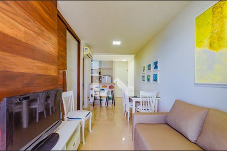 Sala de apartamento para alugar com 1 quarto, 57m² em Dois de Julho, Salvador