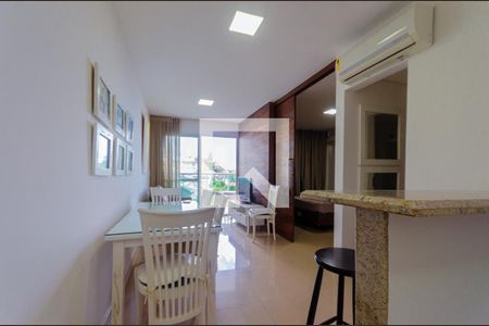 Sala de apartamento para alugar com 1 quarto, 57m² em Dois de Julho, Salvador