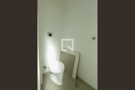 Banheiro auxiliar de apartamento à venda com 2 quartos, 60m² em Navegantes, Porto Alegre