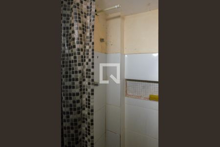 Banheiro de apartamento para alugar com 1 quarto, 30m² em Vargem Grande, Rio de Janeiro