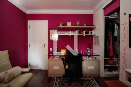 Apartamento à venda com 267m², 4 quartos e 4 vagas Apartamento à venda com 267m², 4 quartos e 4 vagasSuíte 2