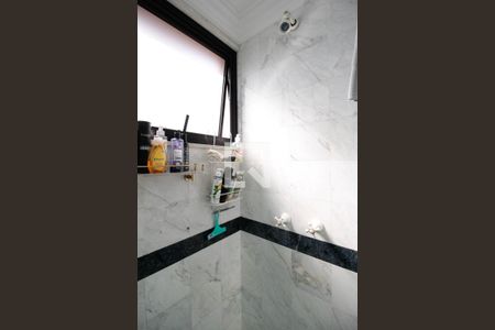 Apartamento à venda com 267m², 4 quartos e 4 vagas Apartamento à venda com 267m², 4 quartos e 4 vagasBanheiro da Suíte 1