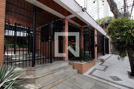 Apartamento à venda com 267m², 4 quartos e 4 vagas Apartamento à venda com 267m², 4 quartos e 4 vagasFachada