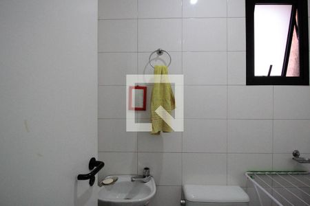 Apartamento à venda com 267m², 4 quartos e 4 vagas Apartamento à venda com 267m², 4 quartos e 4 vagasBanheiro de serviço