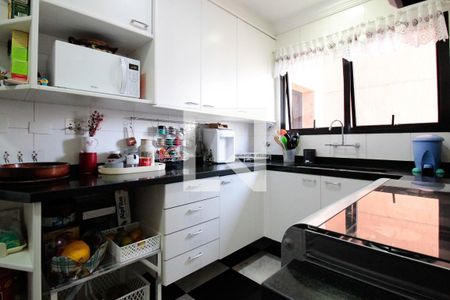 Apartamento à venda com 267m², 4 quartos e 4 vagas Apartamento à venda com 267m², 4 quartos e 4 vagasCozinha