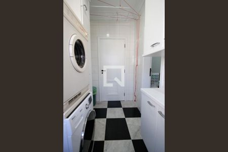 Apartamento à venda com 267m², 4 quartos e 4 vagas Apartamento à venda com 267m², 4 quartos e 4 vagasÁrea de Serviço