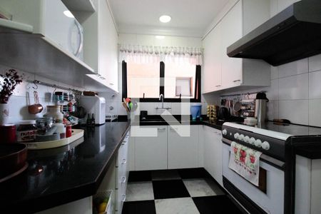Apartamento à venda com 267m², 4 quartos e 4 vagas Apartamento à venda com 267m², 4 quartos e 4 vagasCozinha