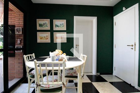 Apartamento à venda com 267m², 4 quartos e 4 vagas Apartamento à venda com 267m², 4 quartos e 4 vagasSala de Jantar