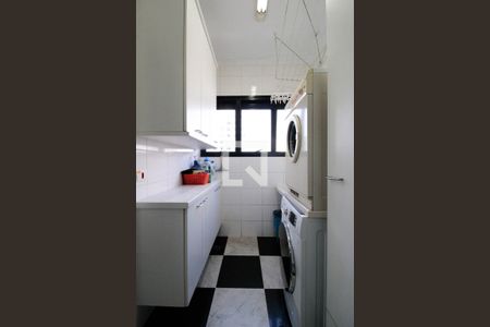 Apartamento à venda com 267m², 4 quartos e 4 vagas Apartamento à venda com 267m², 4 quartos e 4 vagasÁrea de Serviço