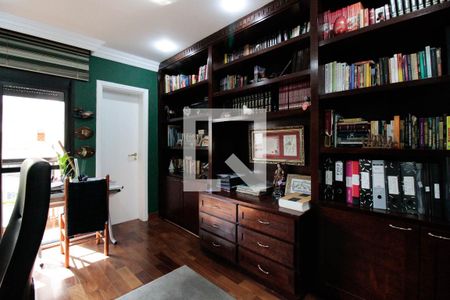 Apartamento à venda com 267m², 4 quartos e 4 vagas Apartamento à venda com 267m², 4 quartos e 4 vagasSuíte 3