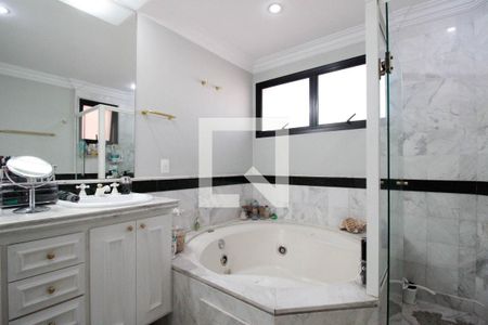 Apartamento à venda com 267m², 4 quartos e 4 vagas Apartamento à venda com 267m², 4 quartos e 4 vagasBanheiro da Suíte 4