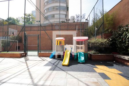 Apartamento à venda com 267m², 4 quartos e 4 vagas Apartamento à venda com 267m², 4 quartos e 4 vagasÁrea comum