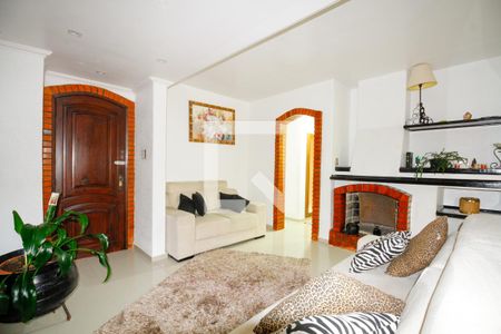 Sala de casa à venda com 4 quartos, 200m² em Santa Tereza, Porto Alegre