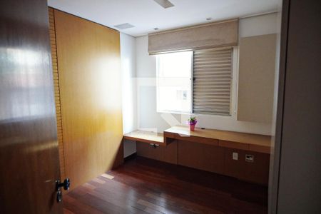 Apartamento para alugar com 95m², 3 quartos e 2 vagas Apartamento para alugar com 95m², 3 quartos e 2 vagasQuarto 2