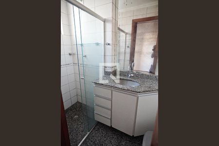 Banheiro de apartamento para alugar com 3 quartos, 95m² em Nova Granada, Belo Horizonte