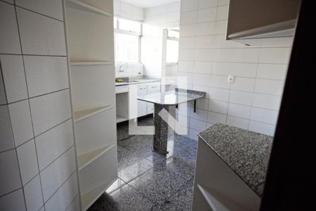 Apartamento para alugar com 95m², 3 quartos e 2 vagas Apartamento para alugar com 95m², 3 quartos e 2 vagasCozinha