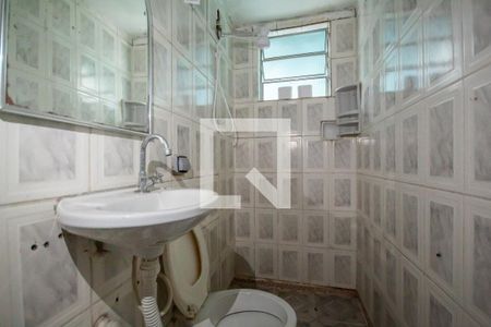 Banheiro de casa para alugar com 1 quarto, 20m² em Jaguaribe, Osasco