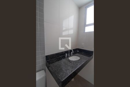 Apartamento à venda com 67m², 2 quartos e 2 vagas Apartamento à venda com 67m², 2 quartos e 2 vagasBanheiro da Suíte