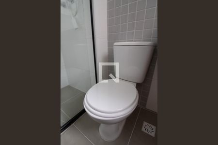 Apartamento à venda com 67m², 2 quartos e 2 vagas Apartamento à venda com 67m², 2 quartos e 2 vagasBanheiro da Suíte