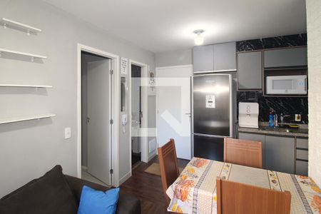 Sala / Cozinha de apartamento para alugar com 2 quartos, 37m² em Parada Inglesa, São Paulo
