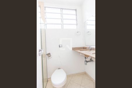 Casa à venda com 400m², 8 quartos e 6 vagas Casa à venda com 400m², 8 quartos e 6 vagasBanheiro da Suíte