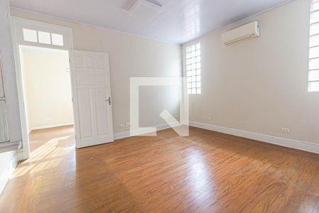 Casa à venda com 400m², 8 quartos e 6 vagas Casa à venda com 400m², 8 quartos e 6 vagasQuarto 4 - Suite