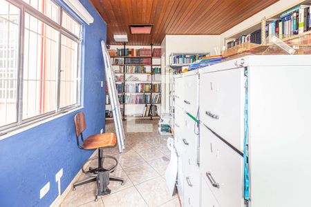 Casa à venda com 400m², 8 quartos e 6 vagas Casa à venda com 400m², 8 quartos e 6 vagasBiblioteca