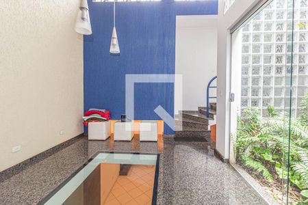 Casa à venda com 400m², 8 quartos e 6 vagas Casa à venda com 400m², 8 quartos e 6 vagasSala