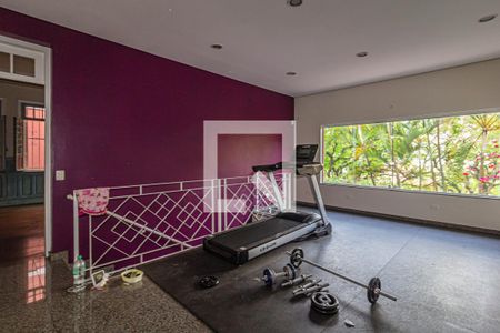 Casa à venda com 400m², 8 quartos e 6 vagas Casa à venda com 400m², 8 quartos e 6 vagasSala