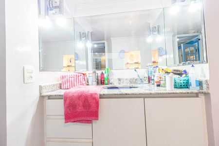 Casa à venda com 400m², 8 quartos e 6 vagas Casa à venda com 400m², 8 quartos e 6 vagas Banheiro da Suite